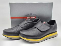 Soulier de Luxe Prada Loafers en Boite