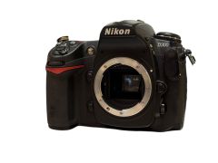 Boitier de Caméra Nikon D300 avec Batterie et Chargeur