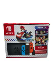 Console Nintendo Switch + Mario Kart 8 + 1 an d’abonnement en ligne